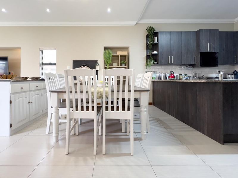 Dual Mandate - Modern Luxury in Midstream Ridge Estate - Photo 6