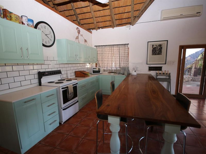 Fantastic river property, located on the banks of the Olifants River. - Photo 8