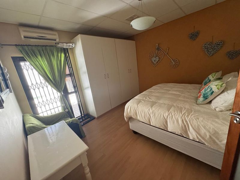 Large Industrial Property for Sale - Photo 10