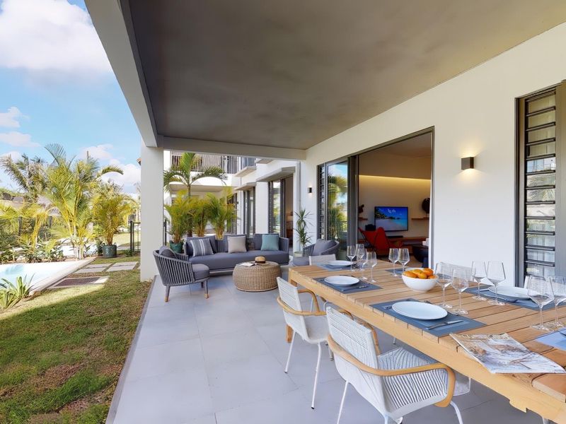 LES RÉSIDENCES DE MONT CHOISY — Live the island dream — where everyday luxury meets effortless living. - Photo 10