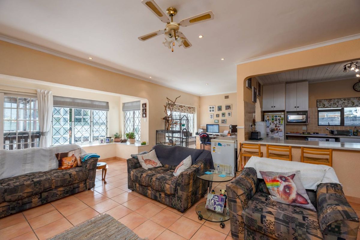 Your Dream Family Home Awaits - Photo 4