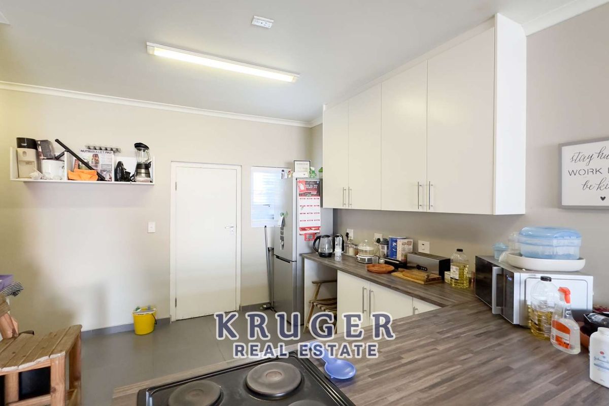 3-bedroom townhouse for sale - Photo 2