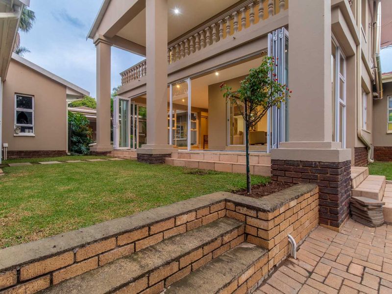 Spectacular 5 Bed, 5 Bath House in Sought after area in Sandon - Photo 7