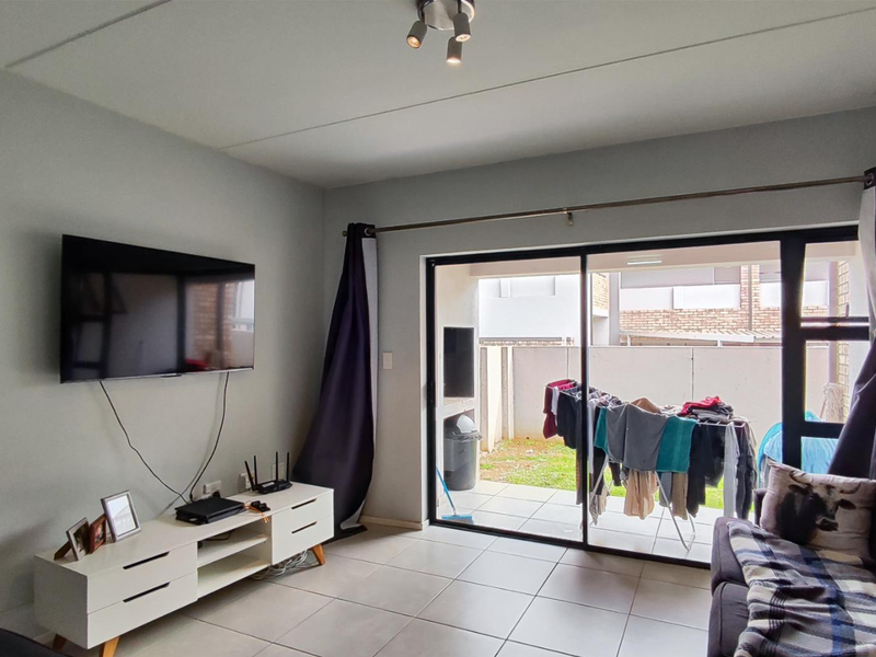 Two-bedroom Ground floor unit for Sale - Photo 4