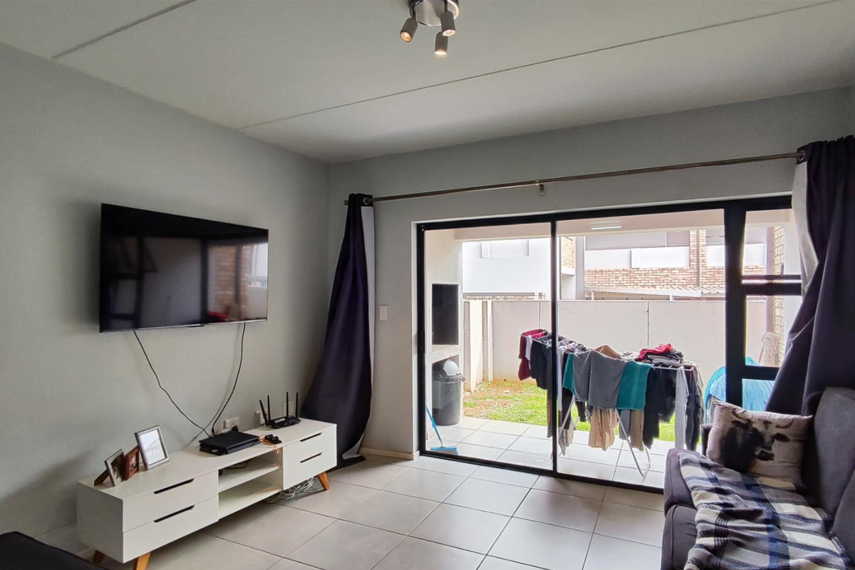 Two-bedroom Ground floor unit for Sale - Photo 4