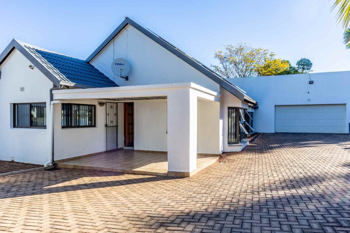 Well Priced and Well Located, - Photo 2