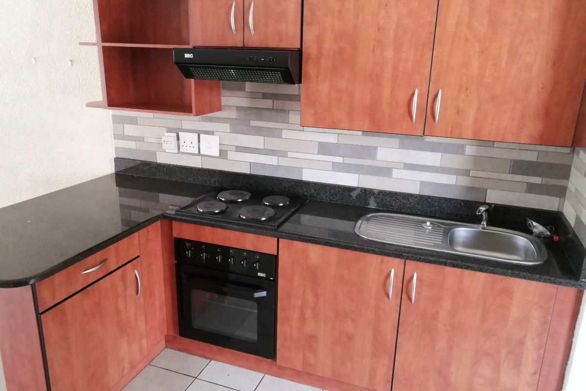 La Place, Bachelor to rent - Photo 5