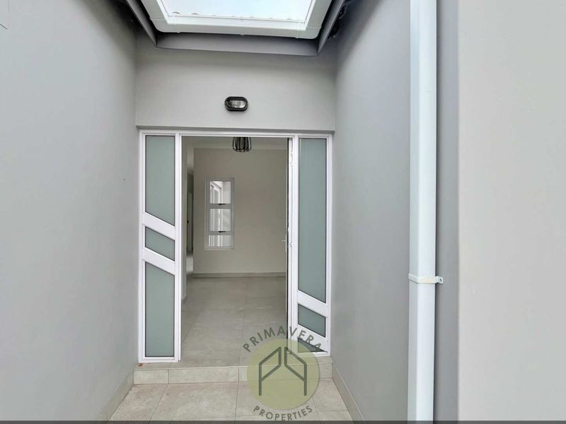 Brand New 3 Bedroom House WITH A FLAT For Sale in Ocean View, Swakopmund - Photo 2