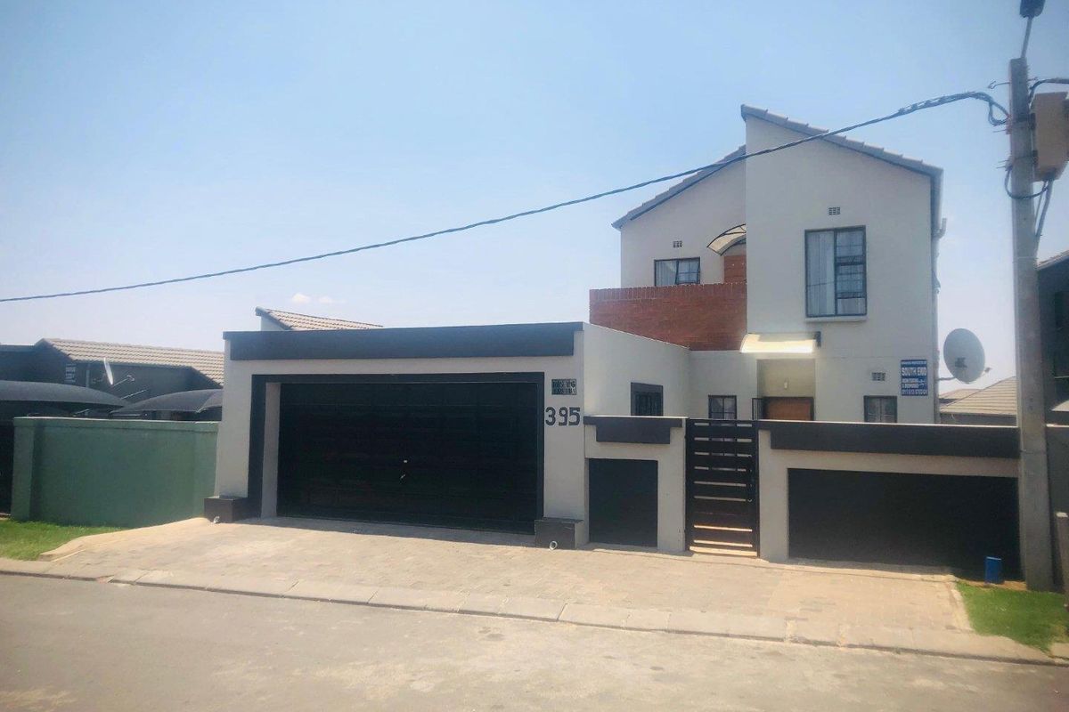 2 Bedrooms 2 Bathrooms Apartment For Sale South hills - Photo 2