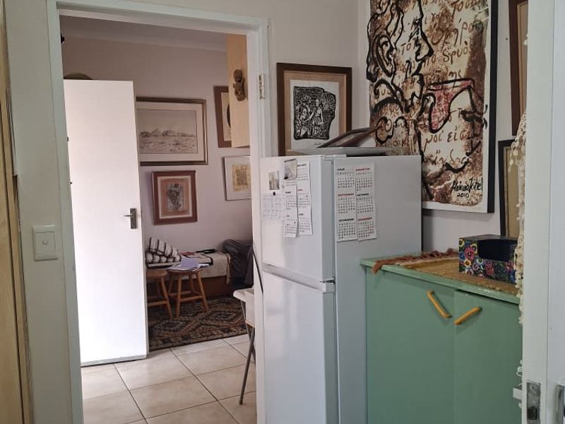Charming 1-bedroom retirement unit for sale - Photo 4