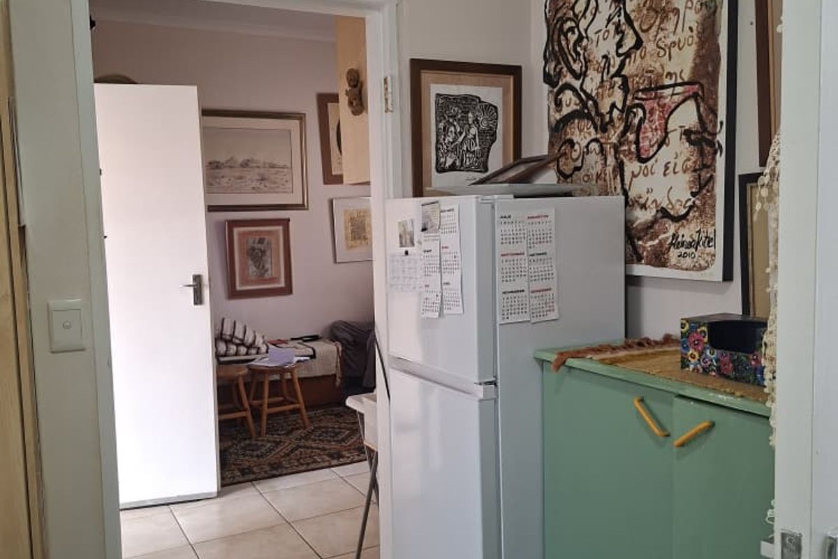 Charming 1-bedroom retirement unit for sale - Photo 4