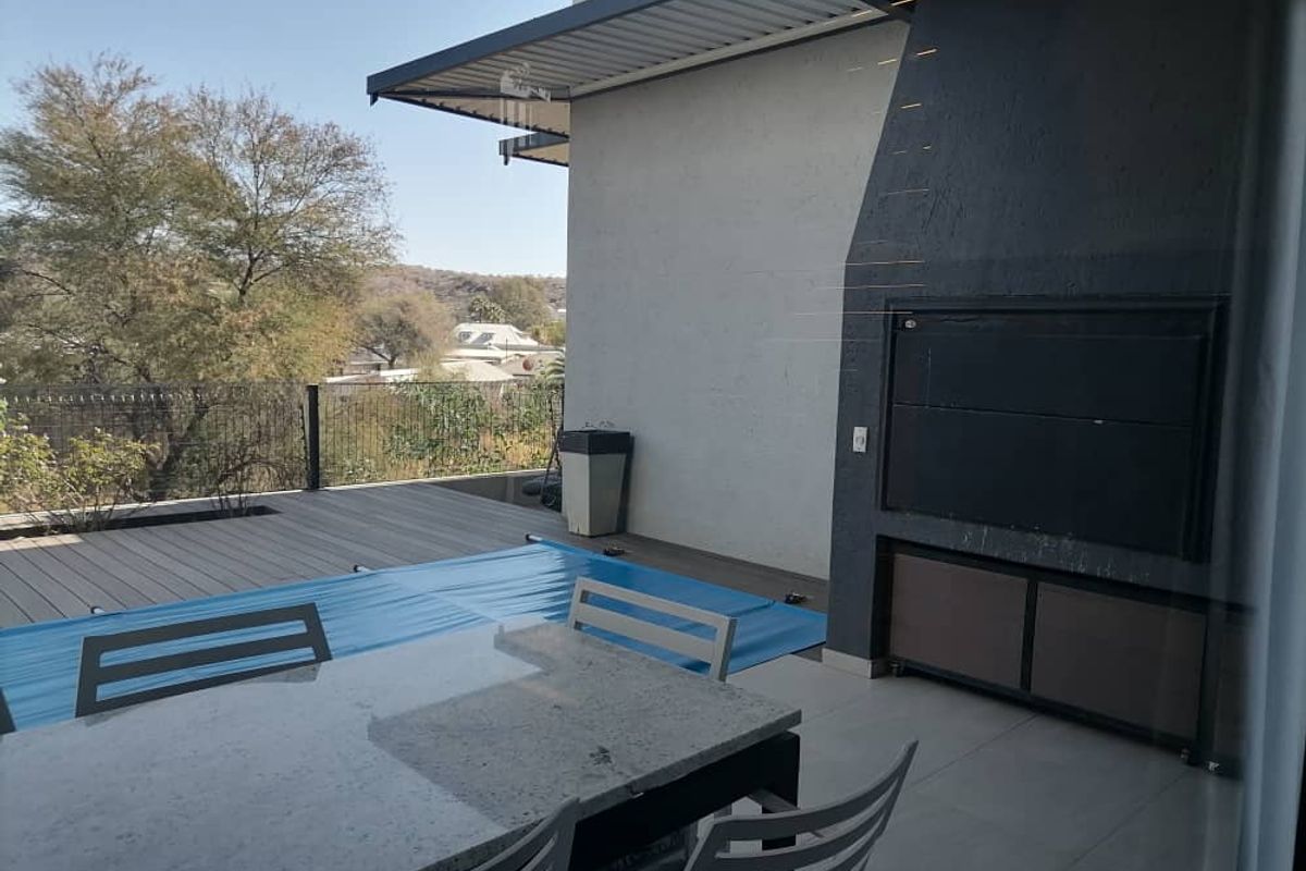 Luxury Living Awaits: Modern Home in Exclusive Estate in Ludwigsdorf - Photo 2