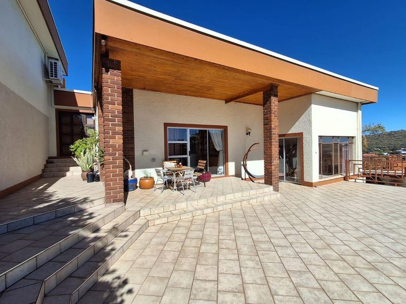 FOR SALE – EXCLUSIVE PROPERTY IN KLEIN WINDHOEK - Photo 5