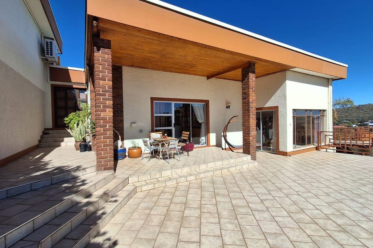 FOR SALE – EXCLUSIVE PROPERTY IN KLEIN WINDHOEK - Photo 5