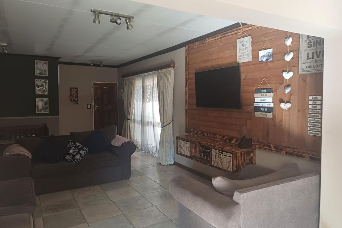 ZWARTKOP - 3 BEDROOM HOUSE - Photo 5