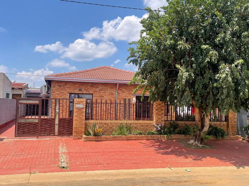 House For Sale - Photo 10