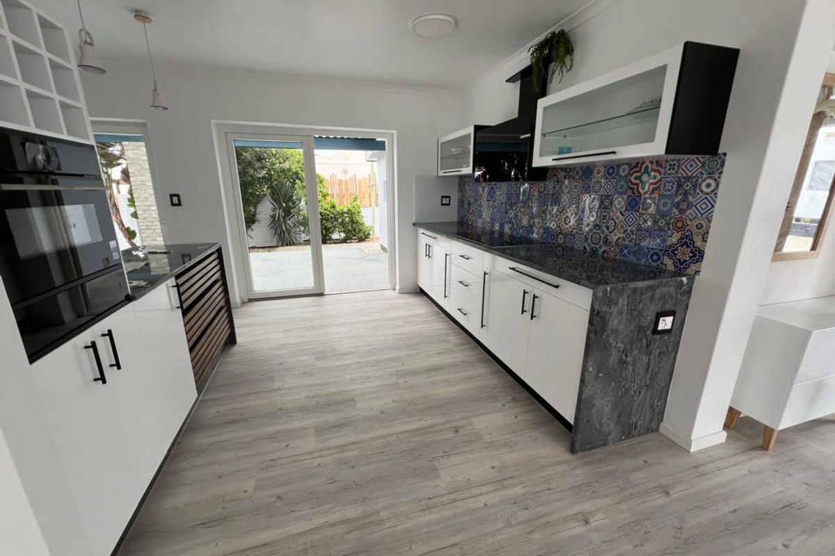 EXCEPTIONAL EUROPEAN STYLE HOME FOR SALE IN HAGE HEIGHTS - Photo 5