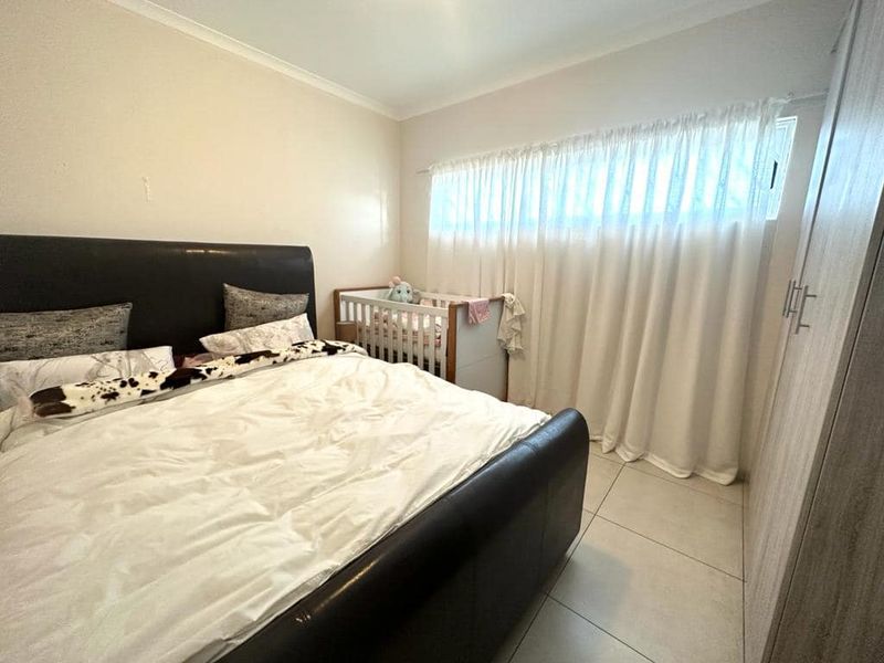 2 Bedroom Townhouse For Sale in Rocky Crest - Photo 7