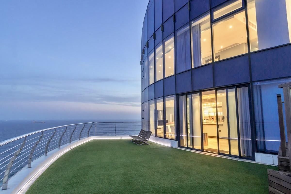 Hendra Estates - Penthouse unit in the Pearls for Rental!! - Photo 2