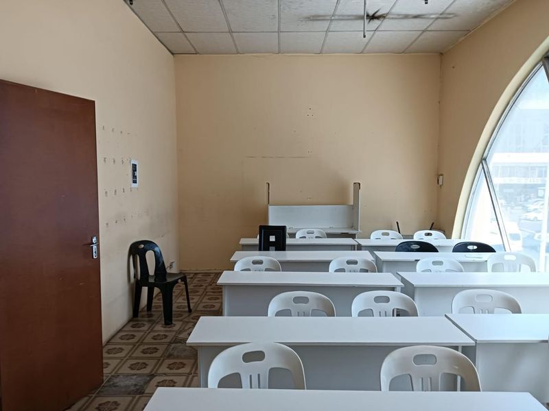 "Prime Office Space on Denis Hurley St - Secure Your Spot Today!" - Photo 5