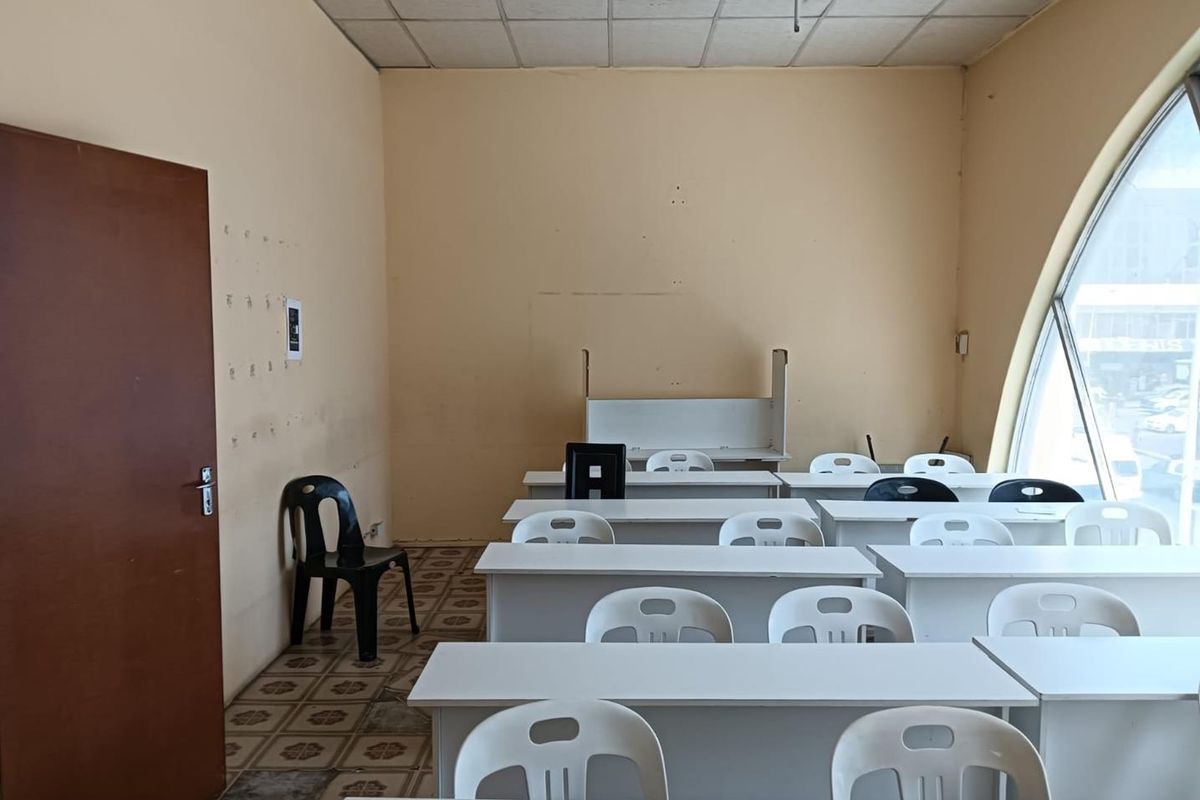 "Prime Office Space on Denis Hurley St - Secure Your Spot Today!" - Photo 5