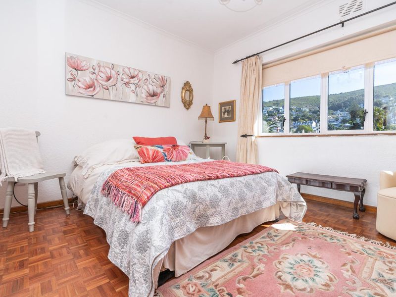 Tamboerskloof Gem with Garage - Photo 6