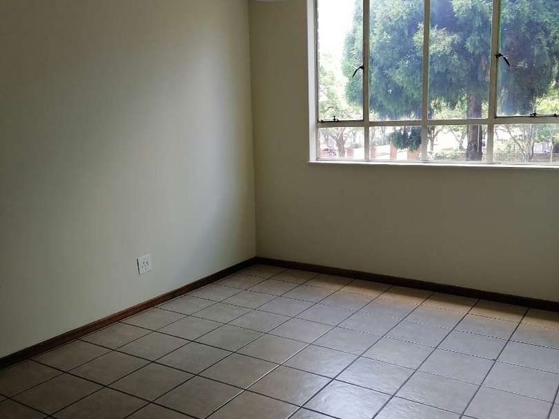 2 Bedroom to rent in Hatfield - Photo 9