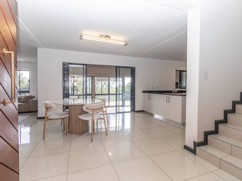 3 Bed, 3 bathrooms home in Pinehaven. - Photo 3