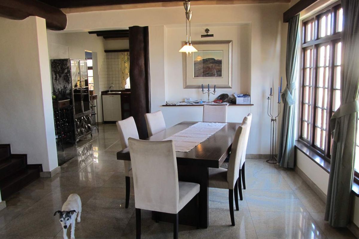 CLASSIC GERMAN STYLE HOME WITH GARDEN FLAT ON DOUBLE ERF - Photo 5