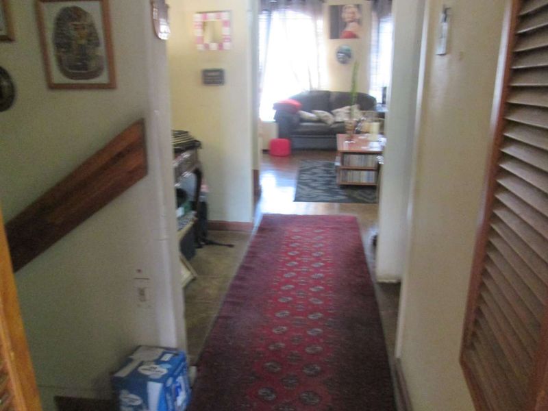 BEAUTIFUL, NEAT AND BIG [4] FOUR BEDROOMS DUPLEX FOR SALE IN SUNNYSIDE EAST '' BARGAIN - Photo 7