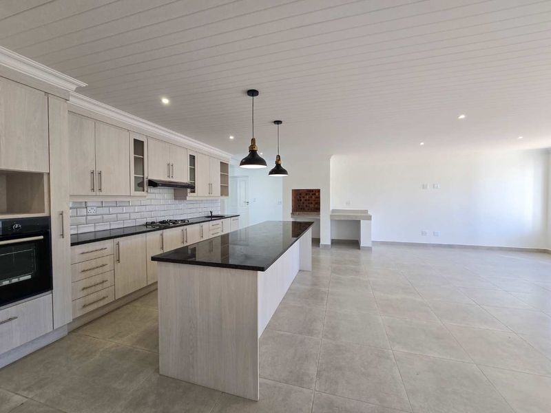 Newly built - Modern family home for sale in Stilbaai-Wes. - Photo 5
