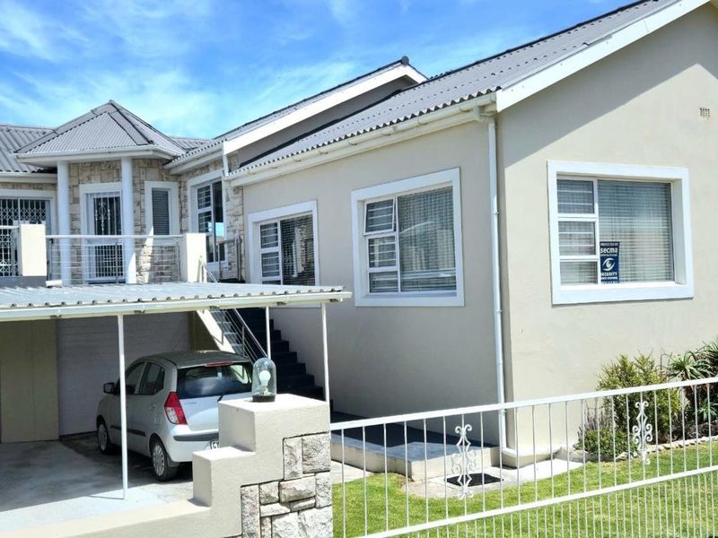 A Home With Space for Everyone — and a Lifestyle to Love in Franskraal - Photo 3