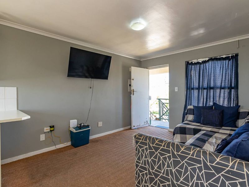 Secure - First-Floor Apartment for Sale - Photo 4