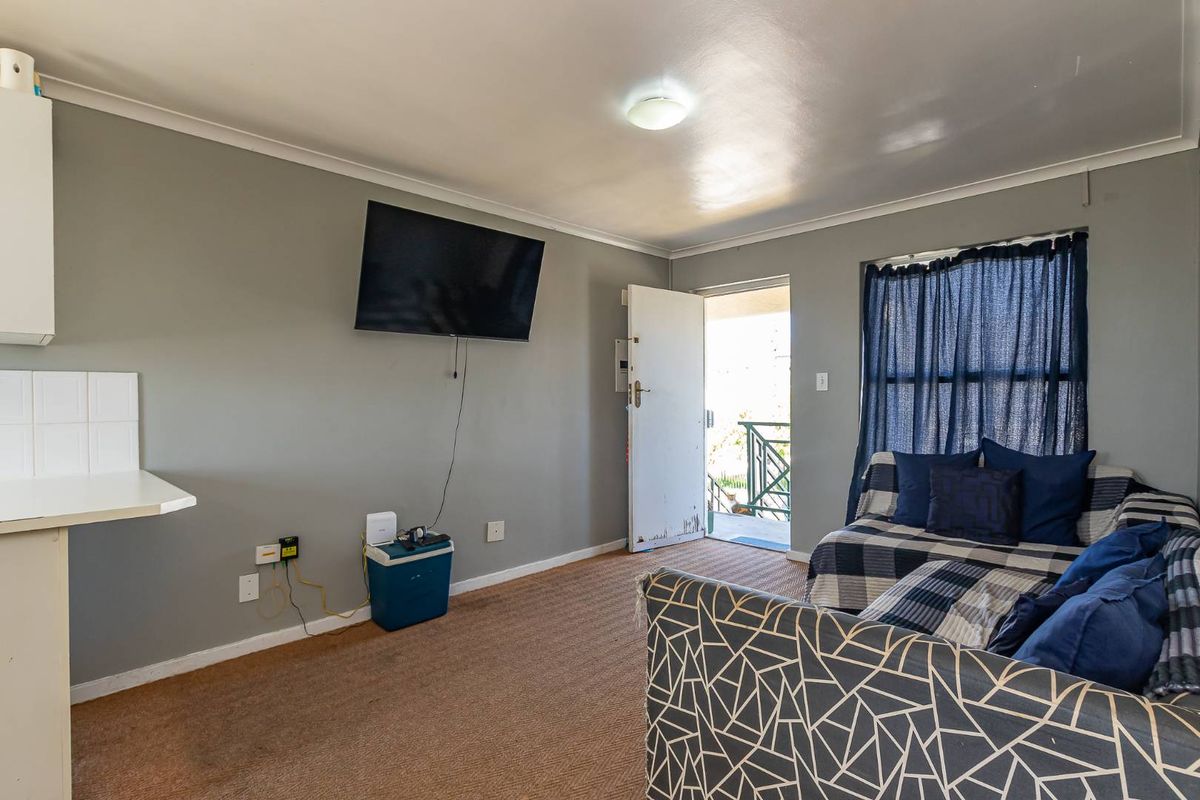 Secure - First-Floor Apartment for Sale - Photo 4