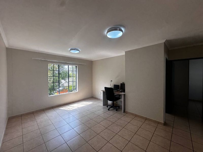 Modern 2-Bedroom Apartment in Lilyfield, Noordwyk – Prime Location & Exceptional Value - Photo 9