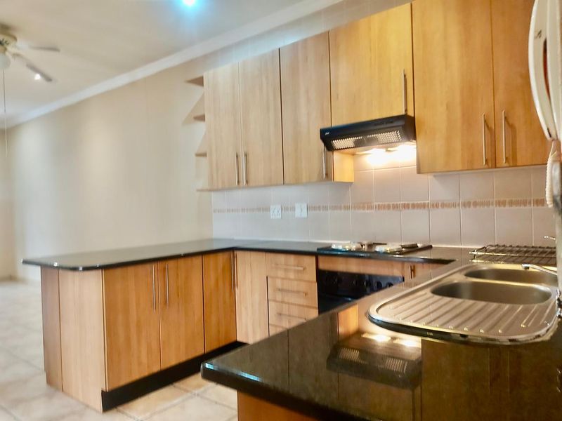 LOVELY CLUSTER IN QUIET ESTATE - Photo 6