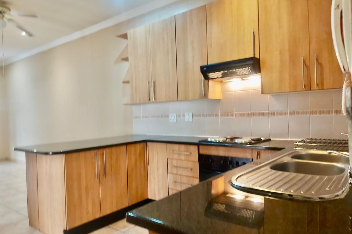 LOVELY CLUSTER IN QUIET PRESTINE ESTATE - Photo 5