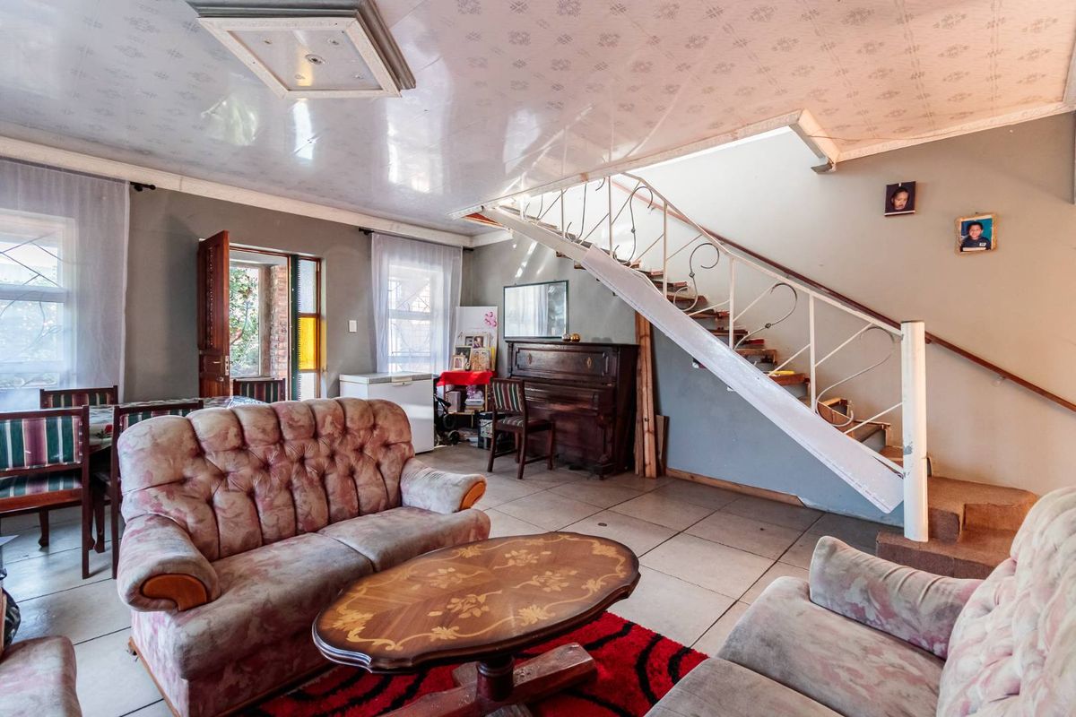 Double Story Bethelsdorp Property For Sale R650 000 - Photo 4