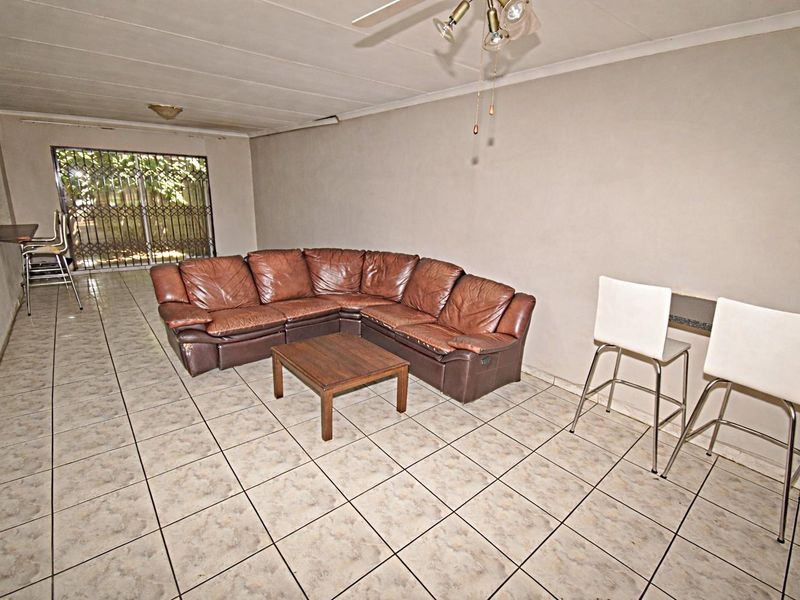 "Spacious Face Brick Home" - Photo 6