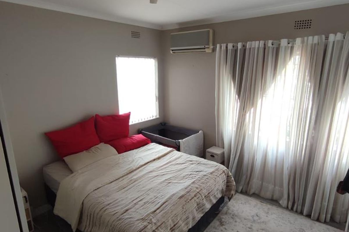 LOOKING FOR A LOVELY, EASY-TO-OWN APARTMENT IN A PEACEFUL NEIGHBOURHOOD? LOOK NO FURTHER! - Photo 5