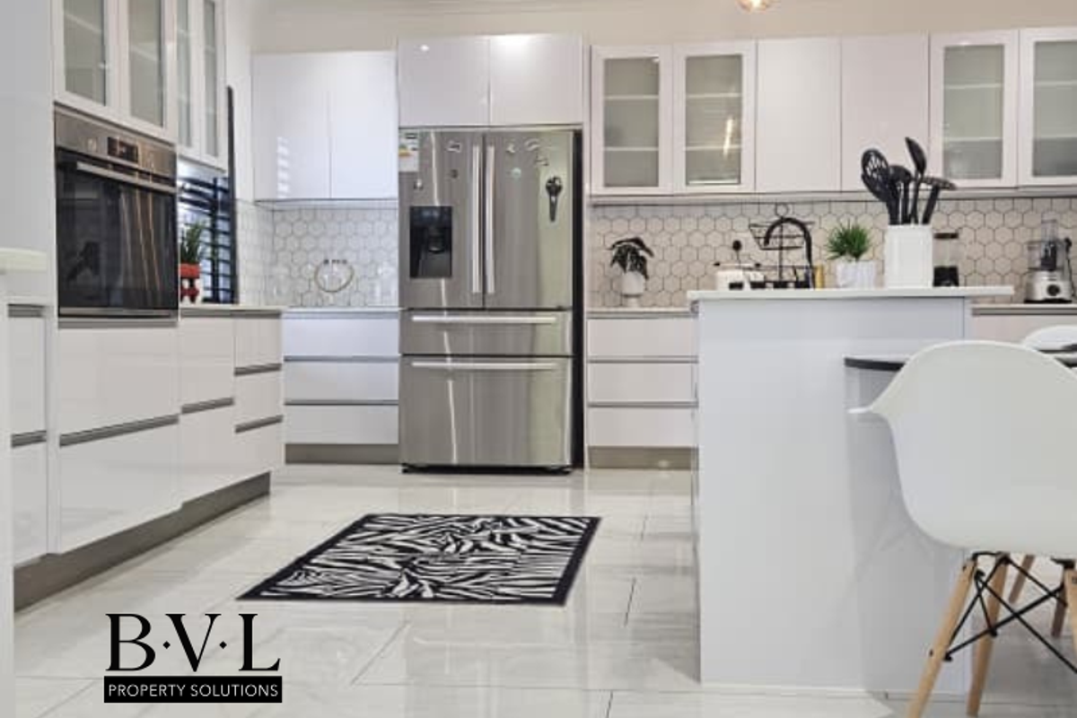 Luxury Living with the Ocean at Your Doorstep - Photo 3