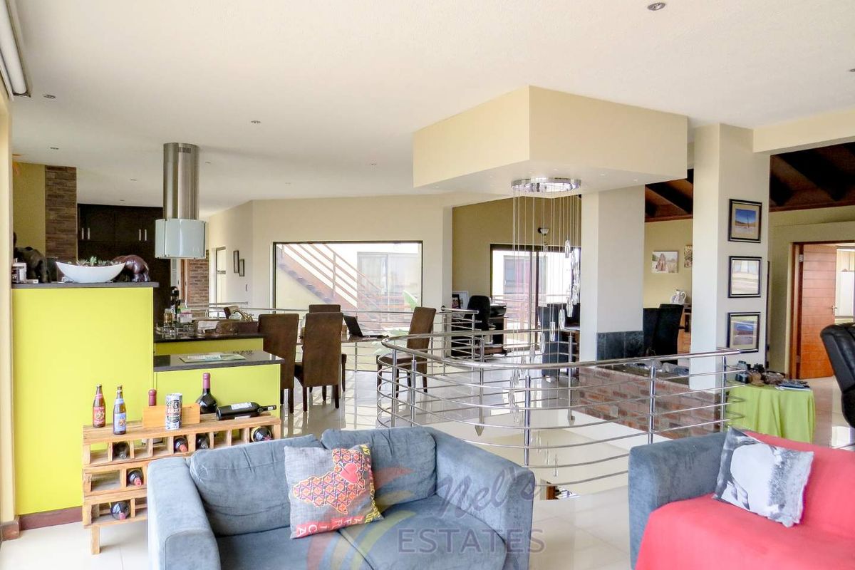 Spacious Family Home For Sale in Vogelstrand, Swakopmund - Photo 5