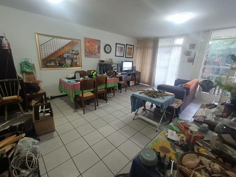 Spacious Duplex for Sale in Established Area of Lyttelton Manor - Photo 8