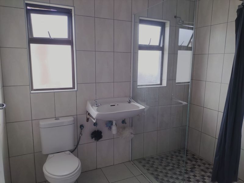 "Endless Potential: Spacious Home on Large Subdividable Plot" - Photo 10