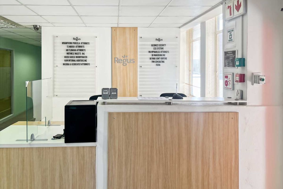 Open plan office space for 10 persons in Regus Pietersburg, Limpopo - Photo 2