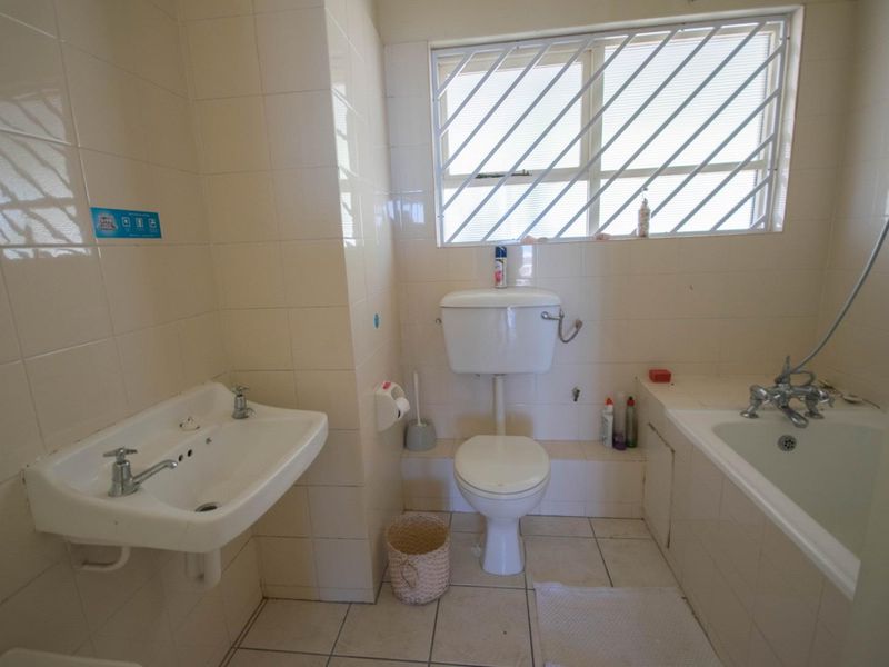 Ocean views and sundowner sunsets - Photo 9