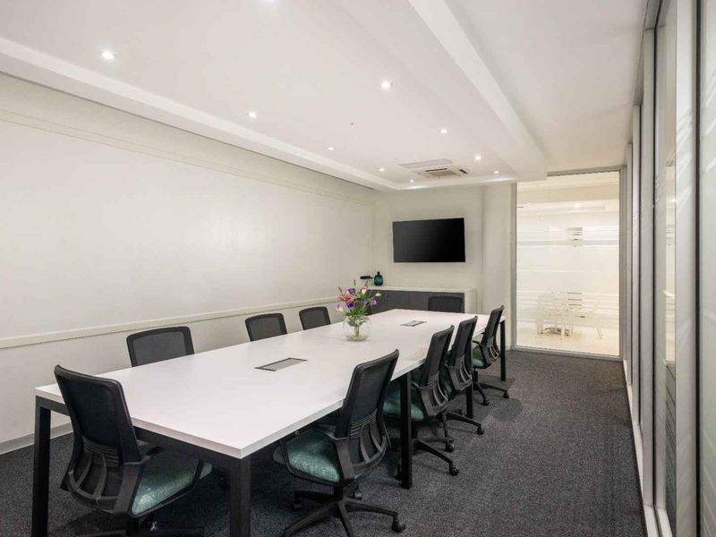 Private office space for 3 persons in Regus Waterfall City - Photo 9