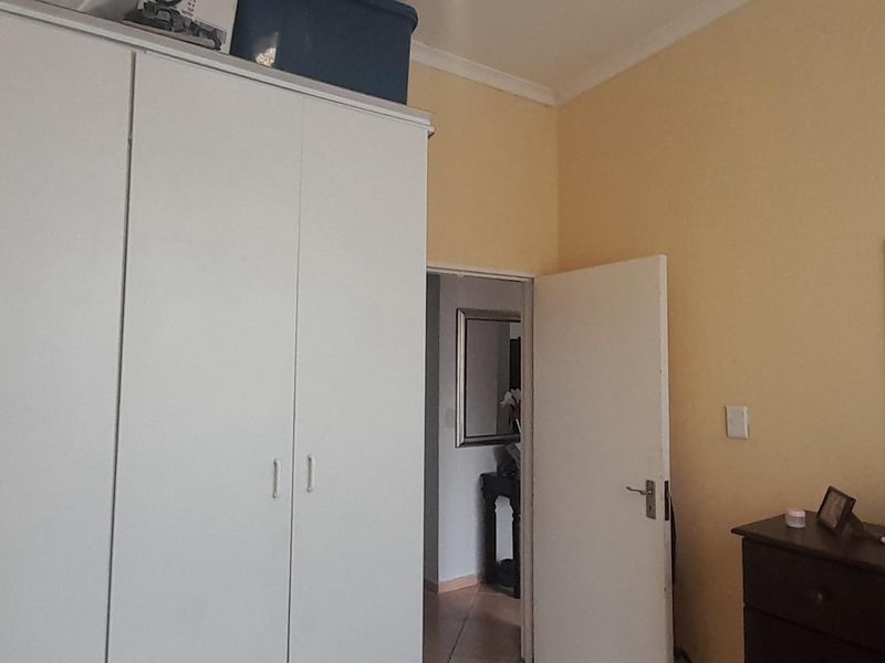 "Your Cozy Haven Awaits!" - Photo 7