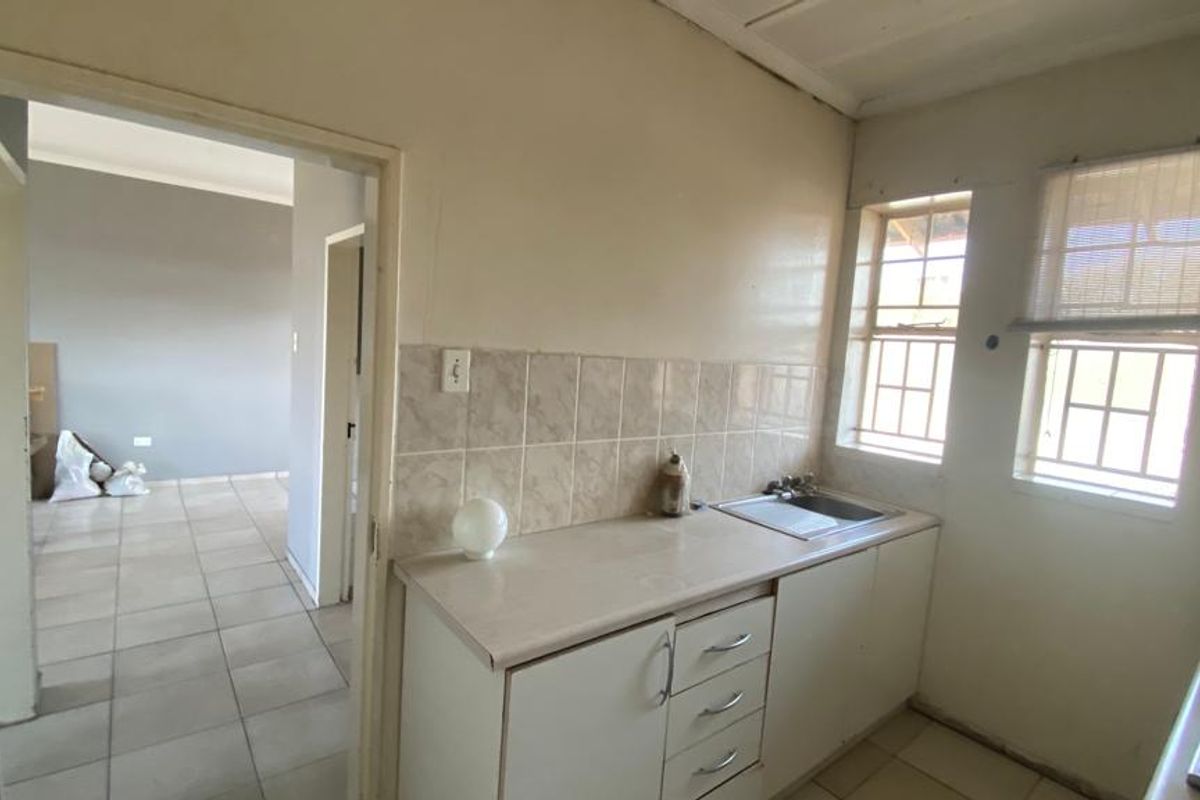 Prime location near CBD - enjoy convenience and vibrant city life! - Photo 5