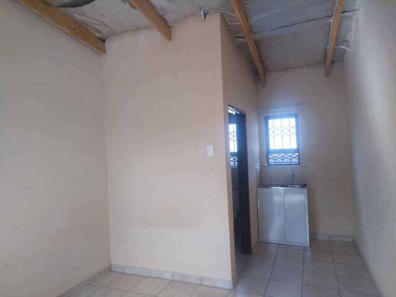 Investment property for sale in Soshanguve South - Photo 7